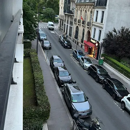 Moderne Avec Terrasse - Avenue Foch, 75016 Apartmán